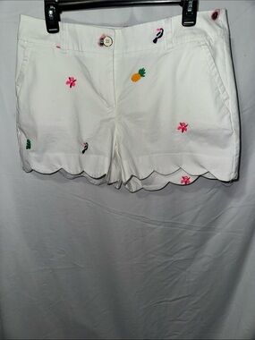 crown & ivy White Scallop Hem Embroidered Shorts with Bright Motifs